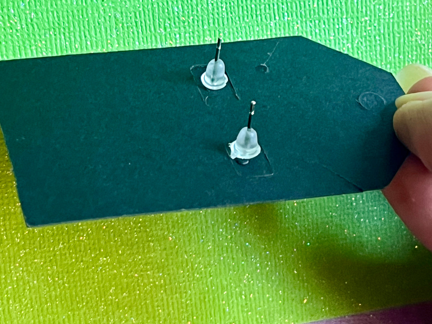 Flower stud earrings