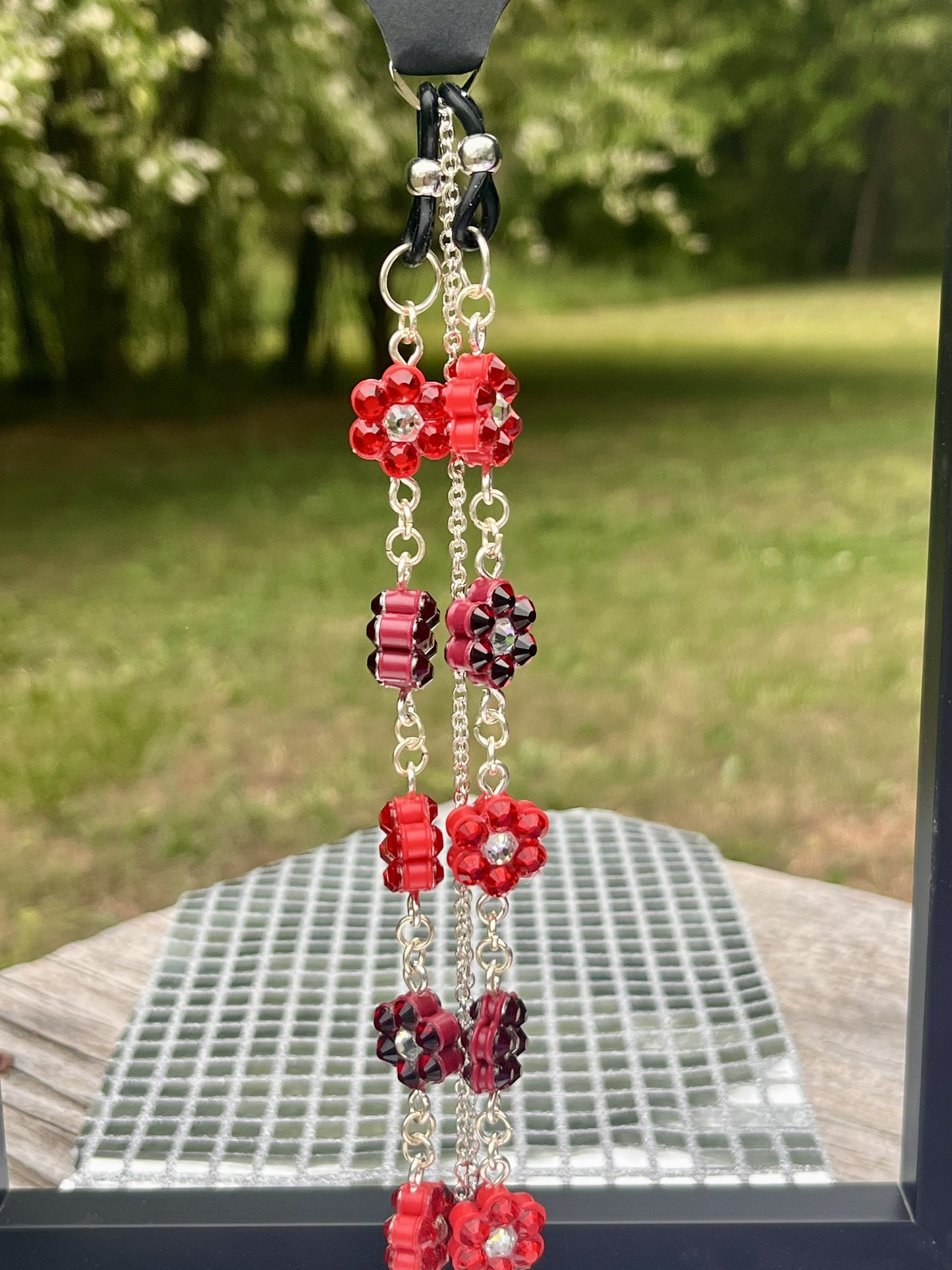 Flower Eyeglass Chains or Lanyard Siam\Reds